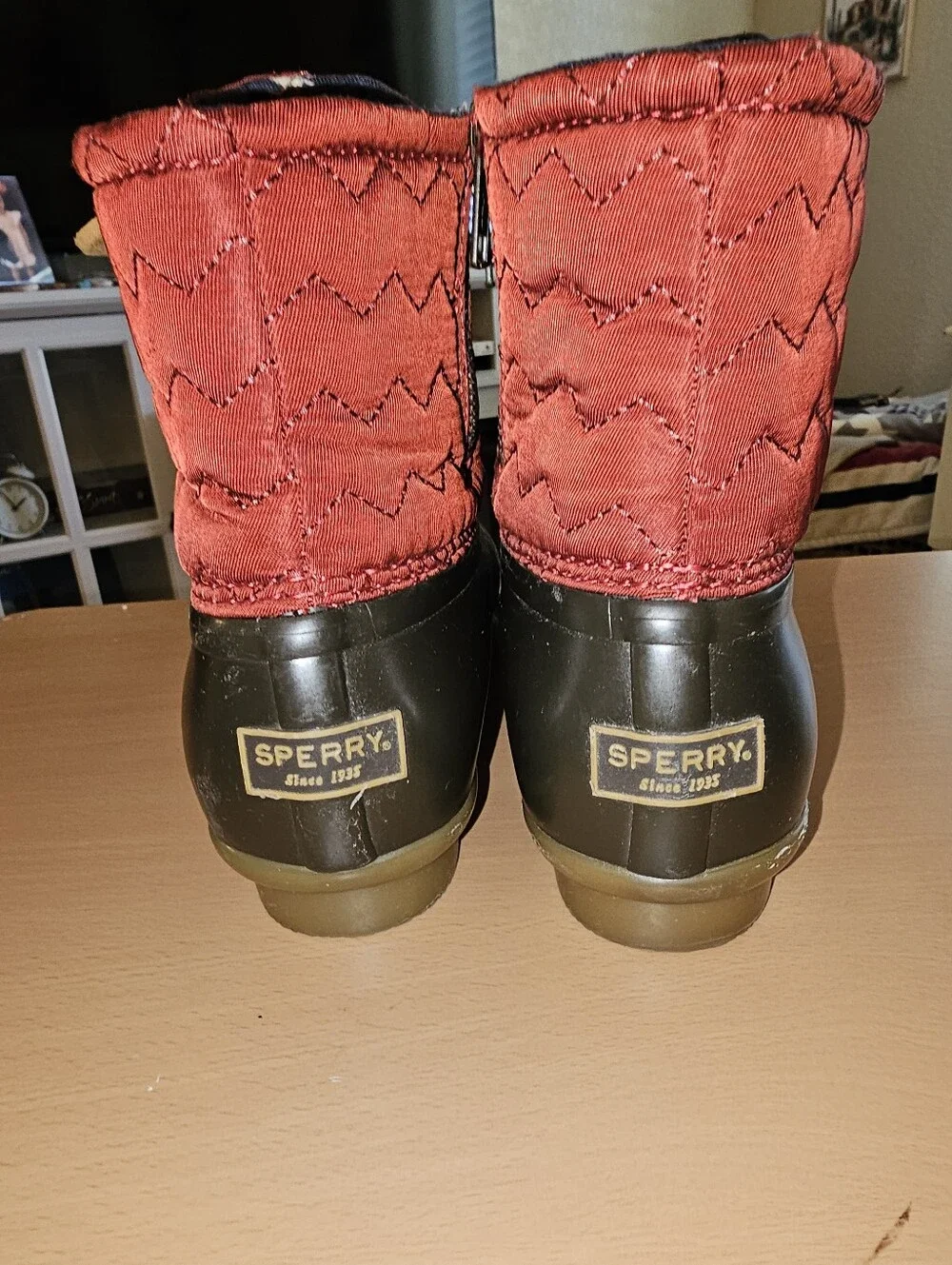 SPERRY 'Saltwater Quilted' Duck Boots Red/Burgundy Duck Pattern Inside Size 6